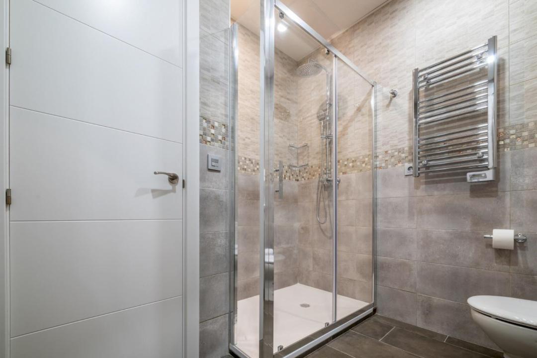 2 Bedrooms 1.5 Bathrooms Furnished - Justicia - Refurbished - Mintystay Madrid Exterior photo